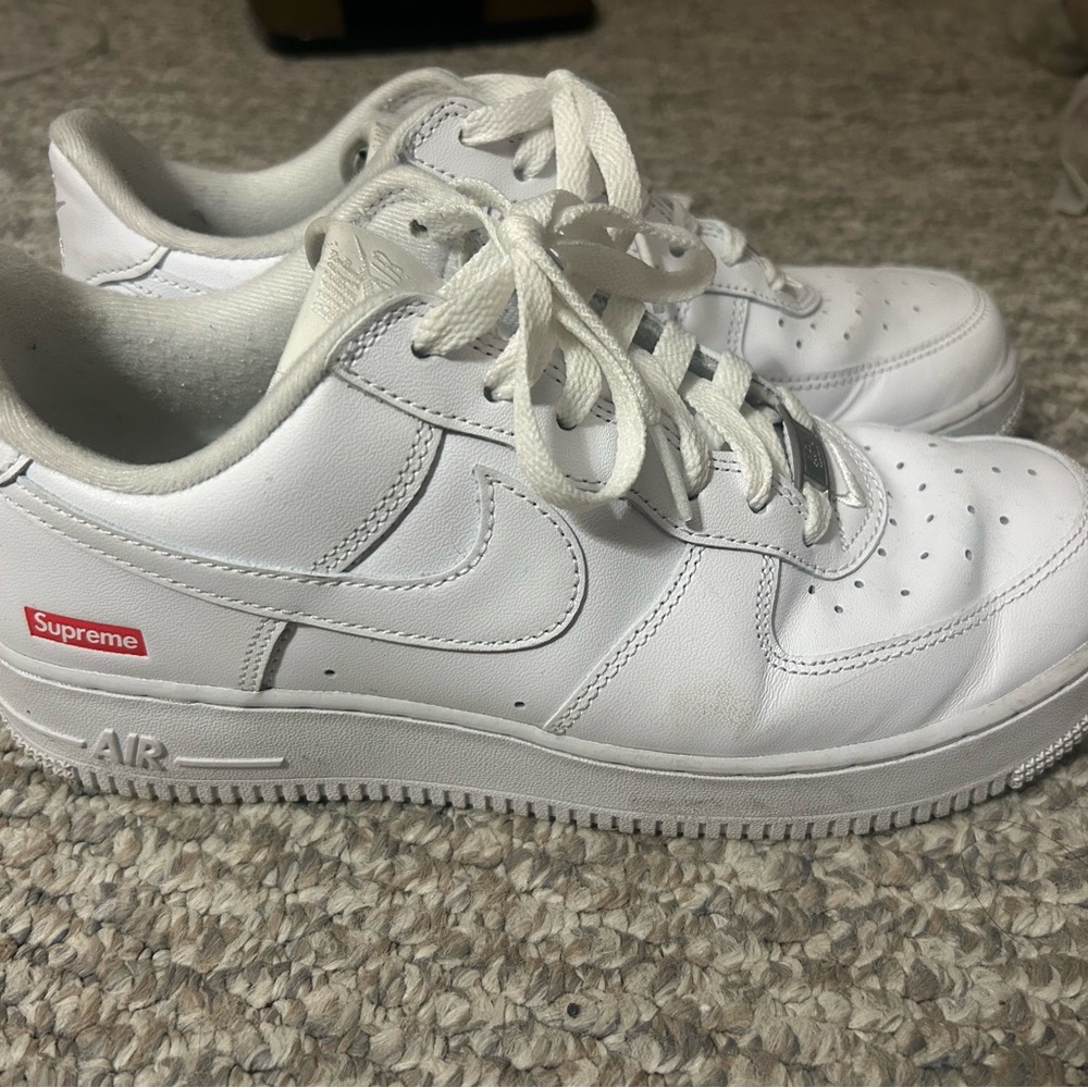 Supreme x Air Force 1s Nike